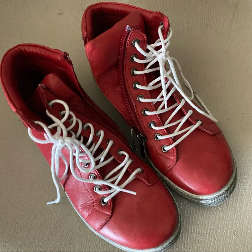 Gelato Tampa High Top Soft Leather Sneaker| Red| Women's Size euro 37